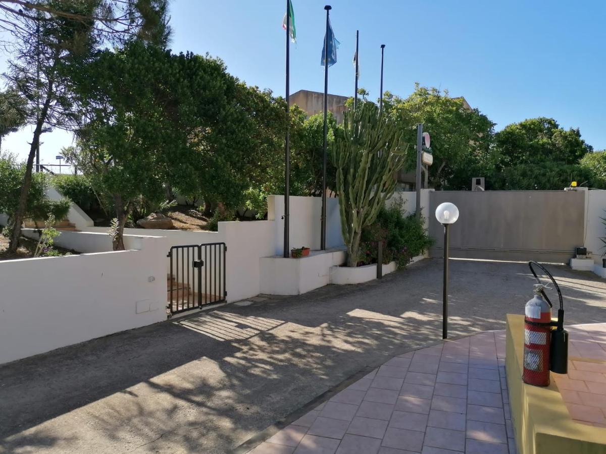 Le Palme Holidays Palmadula Exterior photo